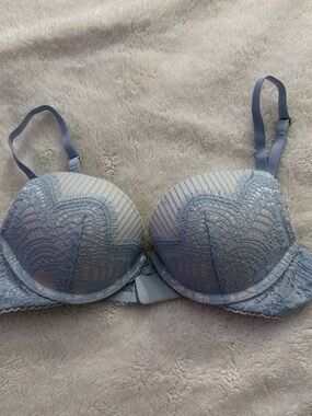 Victoria's Secret Powder Blue Lace Push-Up Bra